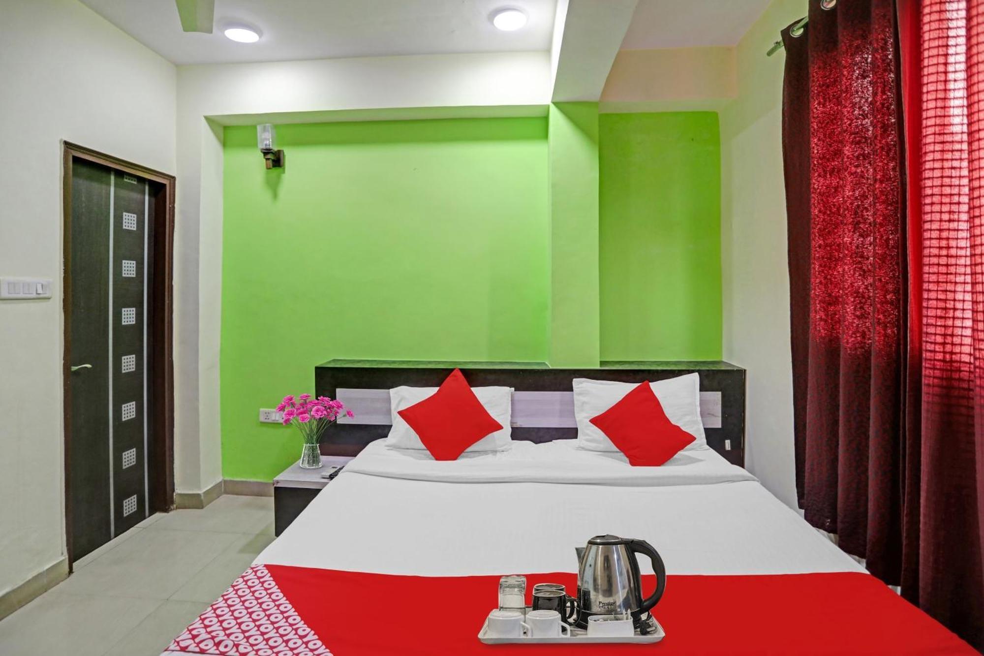 Hotel O Shyam Residency Near Lotus Temple New Delhi